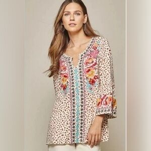 Savanna Jane Bohemian embroidery bell sleeves shirt size small